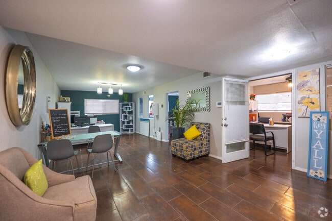 Nova View Office Next Door - Nova Peak