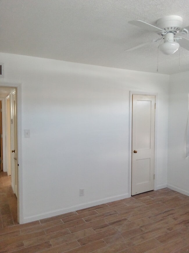 Building Photo - 511 Pueblo St