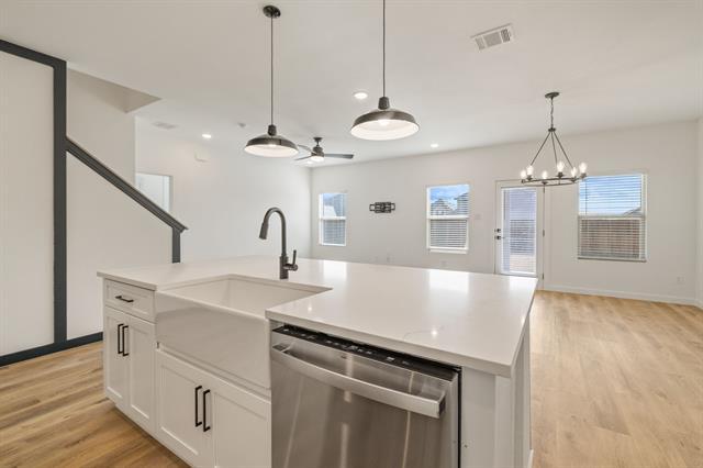 Building Photo - 517 Ridgewood Dr