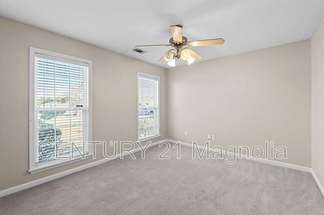 Building Photo - 284 High Meadows Cir