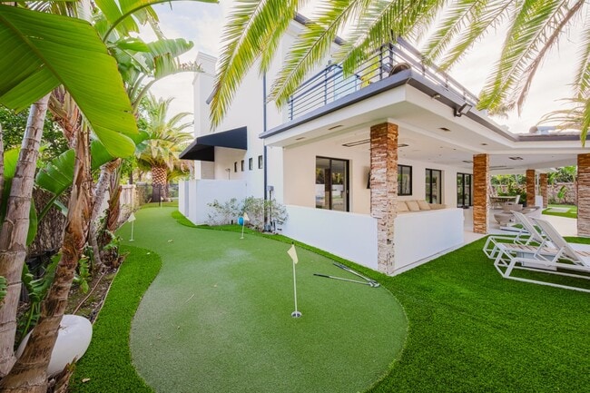 Building Photo - 25879 Chalmers Pl