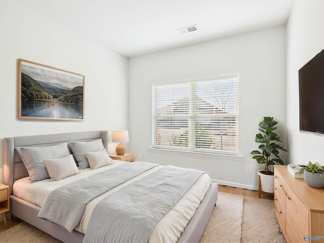 Building Photo - 506 E River Landing Blvd