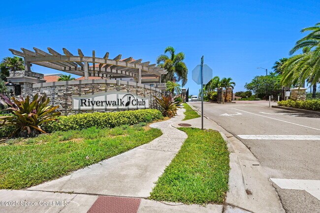 Building Photo - 1475 Isabella Dr