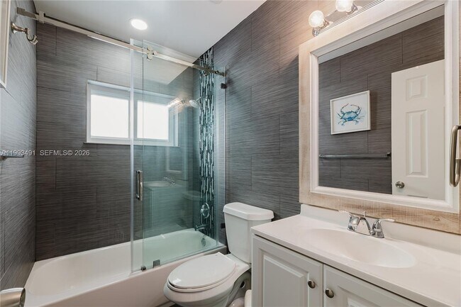 Building Photo - 11320 NW 35th Ct