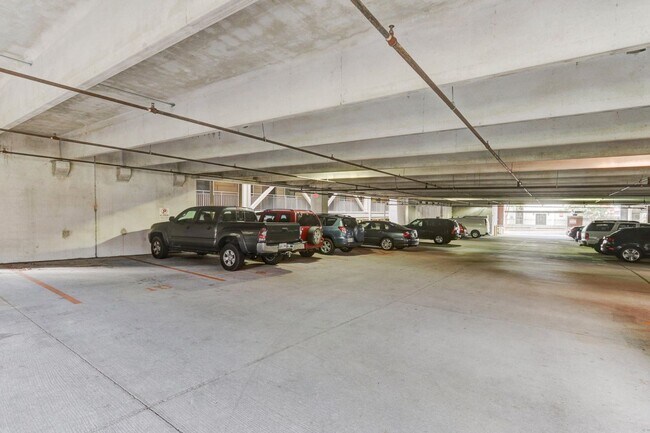 Building Photo - Lake Plaza: Available for EARLY MOVE-IN as...