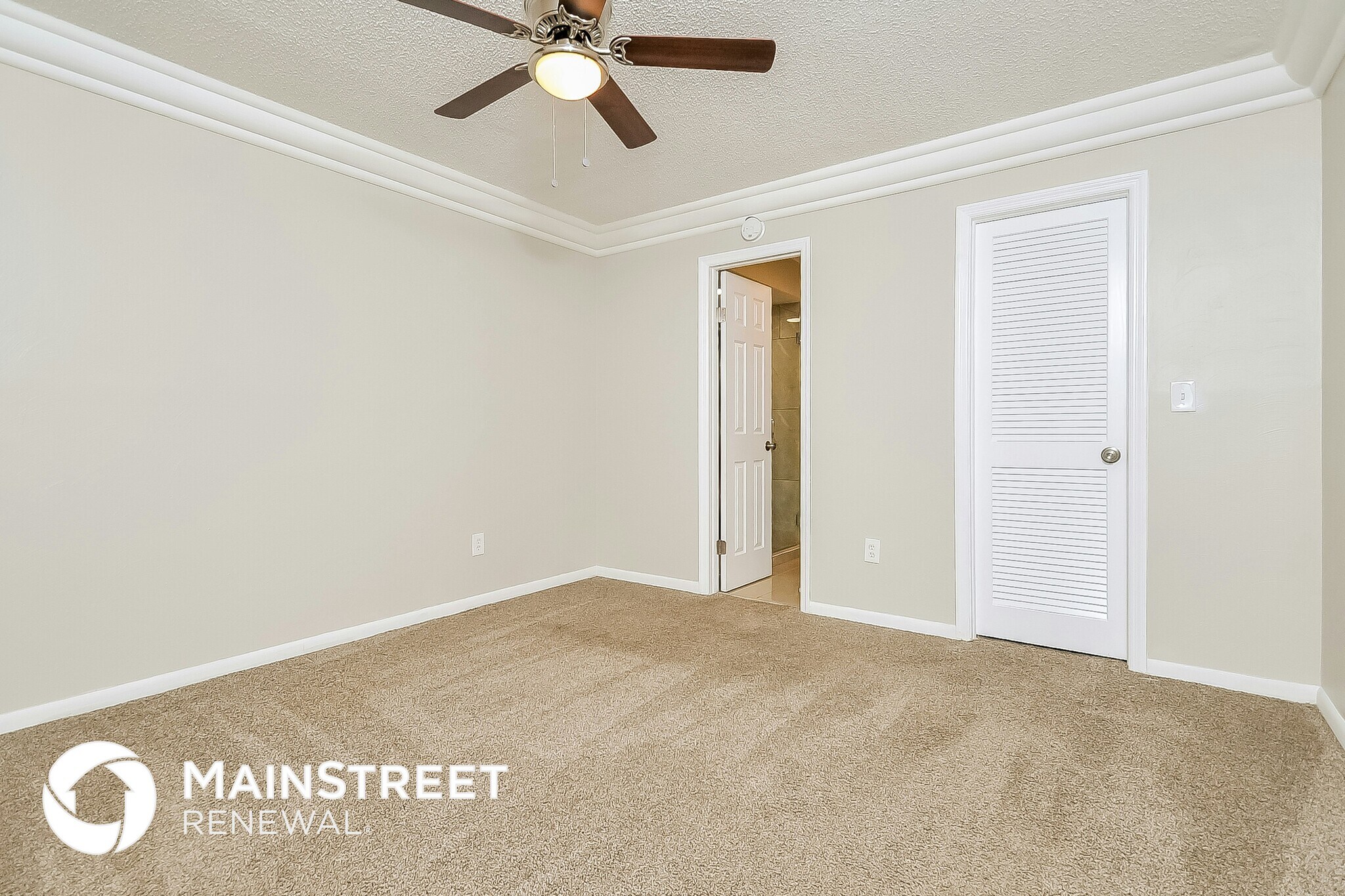 Building Photo - 3818 Southview Dr