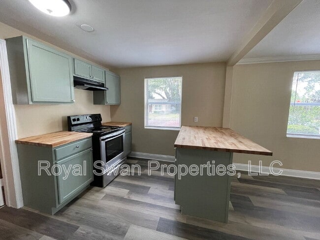 Building Photo - 1216 Hartsell Ave