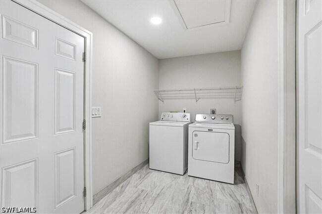 Building Photo - 10225 Boca Cir