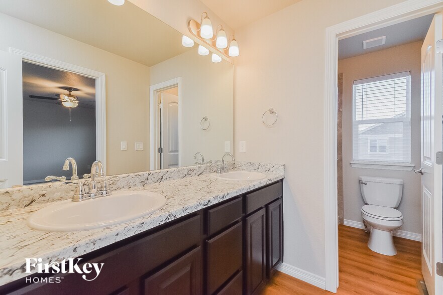 Building Photo - 5307 Pabst Dr