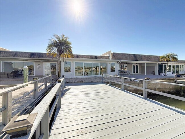 Building Photo - 431 Boca Ciega Point Blvd N