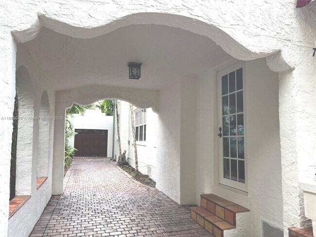 Building Photo - 713 Tibidabo Ave