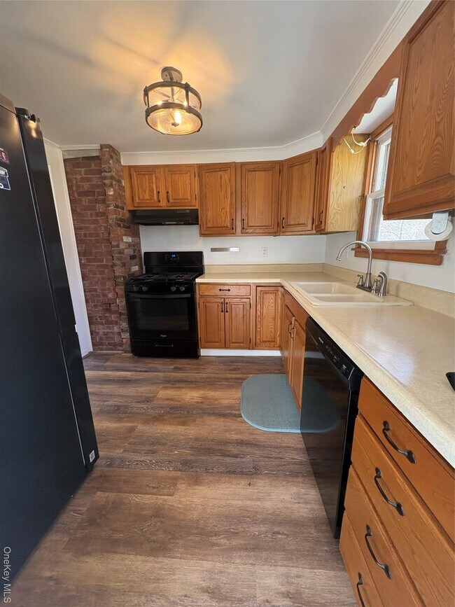 Building Photo - 340 Metzger Rd