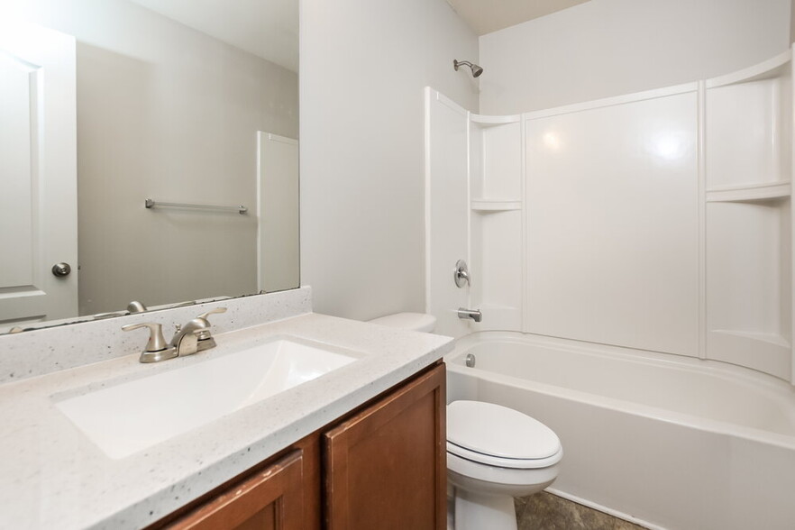 Building Photo - 117 Ashmore Dr