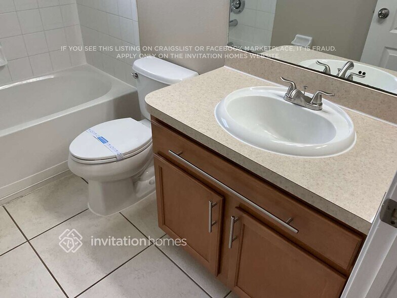 Building Photo - 15408 Peach Stone Pl