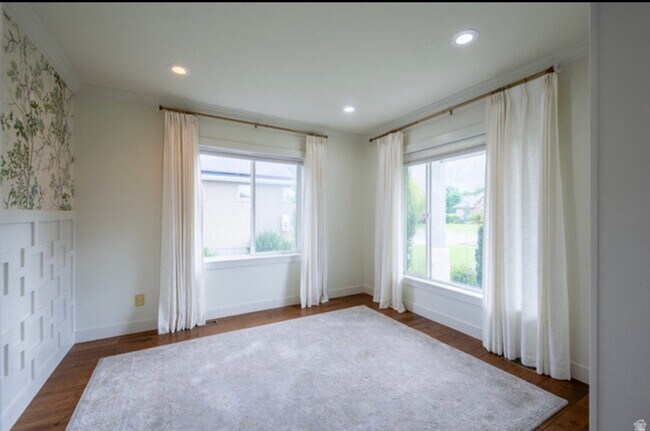 Building Photo - 868 Braddock Lane