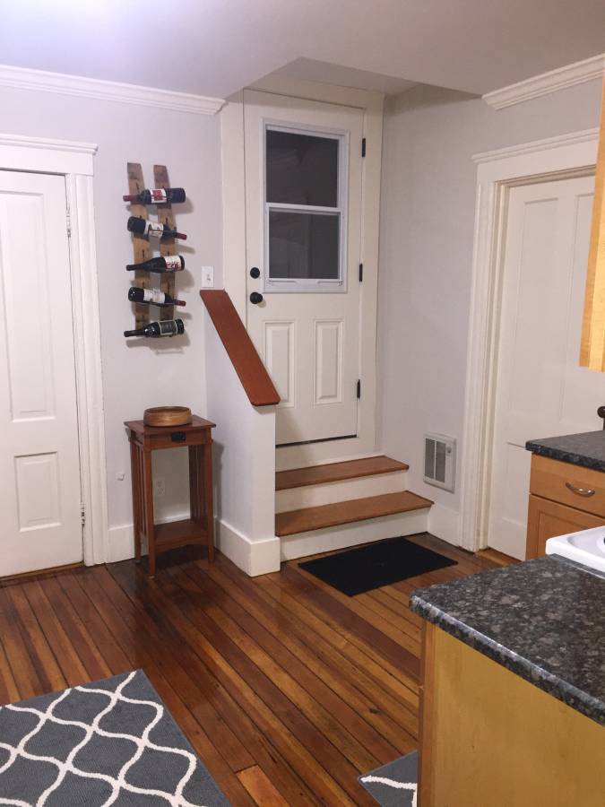 entry - 263 Pleasant St