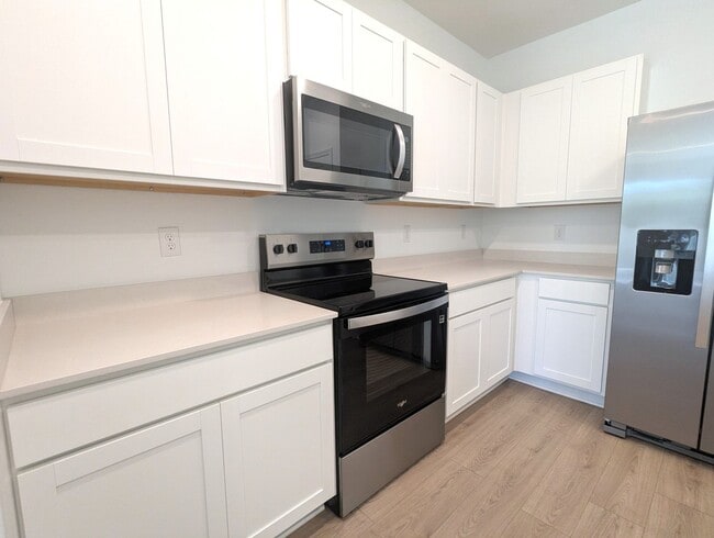 Building Photo - BRAND NEW 3 Bedroom, 2.5 Bath Townhome located on the Westside - CLOSE TO NAS JAX, RESTAURANTS, S...