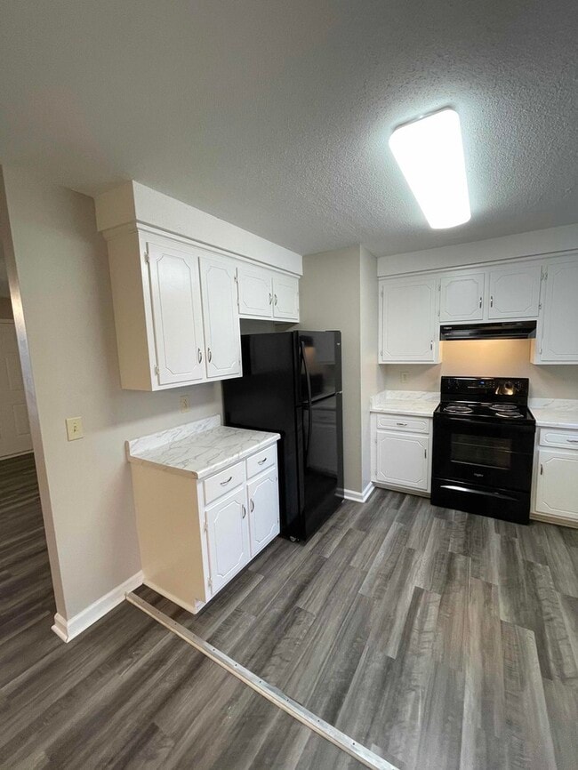 Building Photo - 1005 Peachers Mill Rd