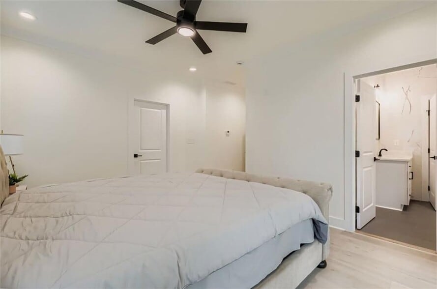 Building Photo - 854 Smith St SW