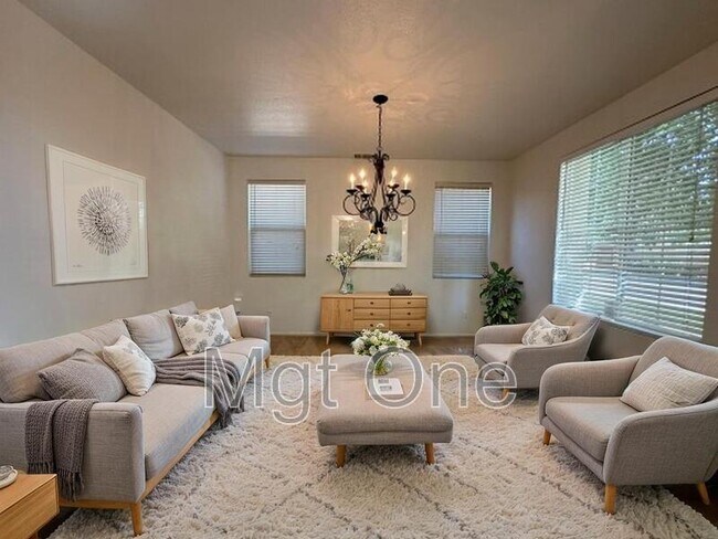 Building Photo - 1242 English Oak Way