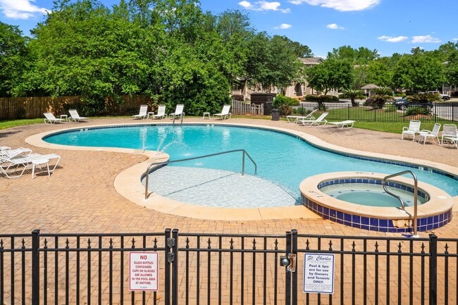 Building Photo - NEW LOW PRICE!!