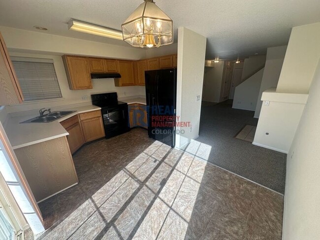 Building Photo - 1381 S Cathay Ct