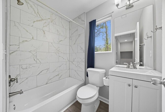 Building Photo - 2490 Barge Rd SW