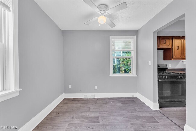 Building Photo - 9702 Laird Ave