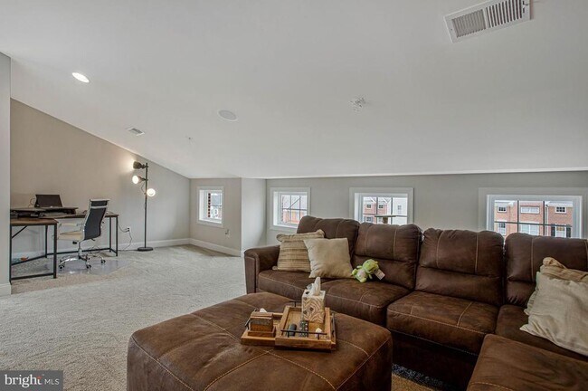 Building Photo - 4512 Grazing Way