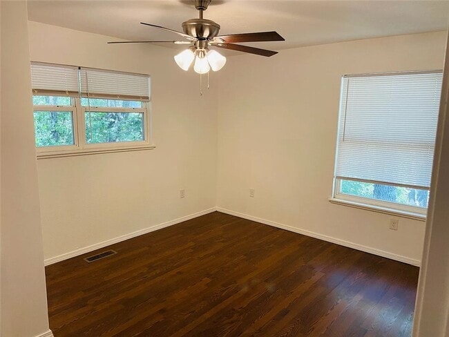 Building Photo - 9 Bewdley Cir