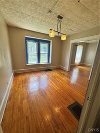 Building Photo - 2331 Midland Ave