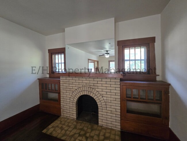 Building Photo - 907 N Faulkner St