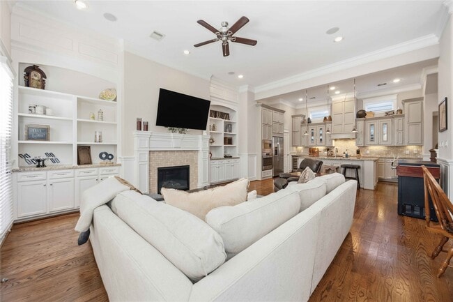 Building Photo - 621 Rutland St