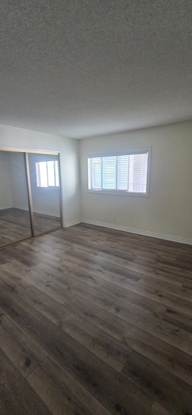 Master Suite - 6001 Canterbury Dr