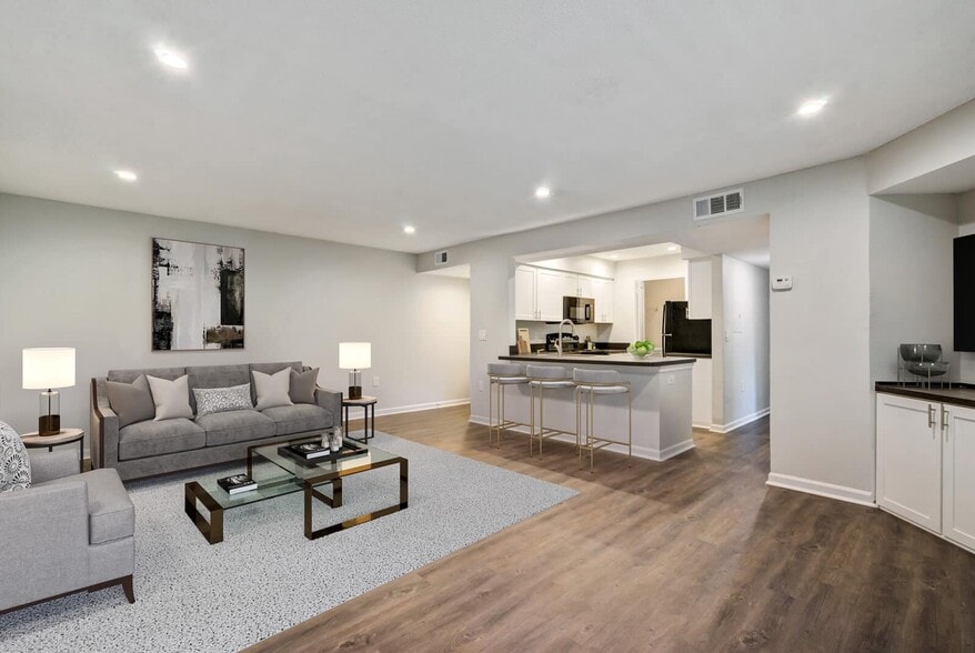 Primary Photo - Mezzo of Tampa Palms