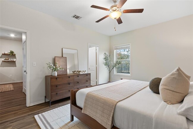 Building Photo - 7101 Spirit Hill Rd