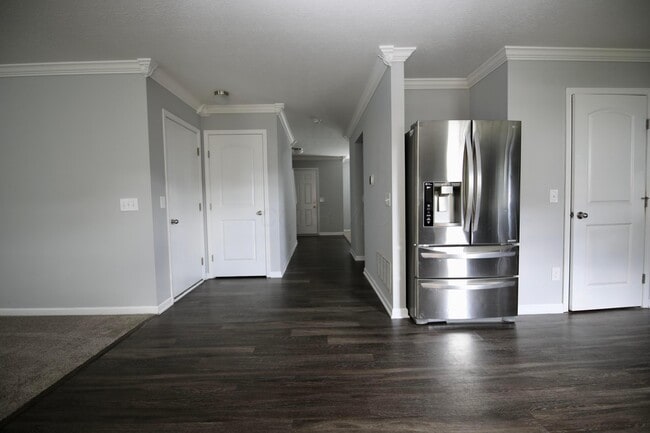 Building Photo - 5801 Sedgemoor Dr
