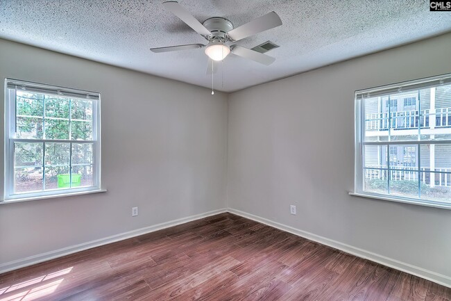 Building Photo - 45 Battery Walk Ct