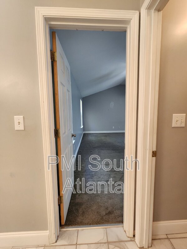 Building Photo - 2085 Winding Crossing Trail