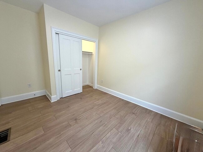 Building Photo - 67 Jewett St