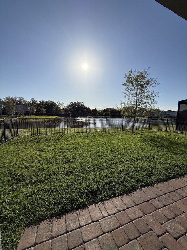 Building Photo - 3615 Voyager Ln