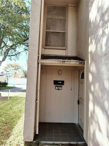 Building Photo - 347 Valley Park Dr