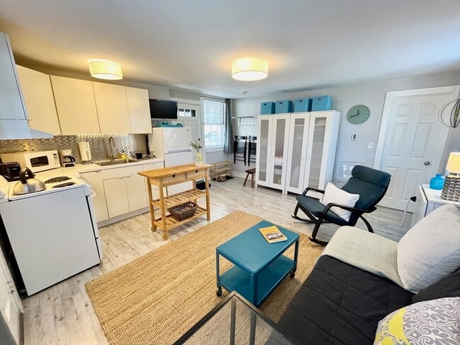 Building Photo - 7 South St