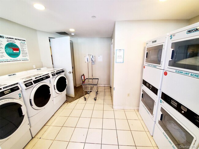 Building Photo - 83-75 117th St