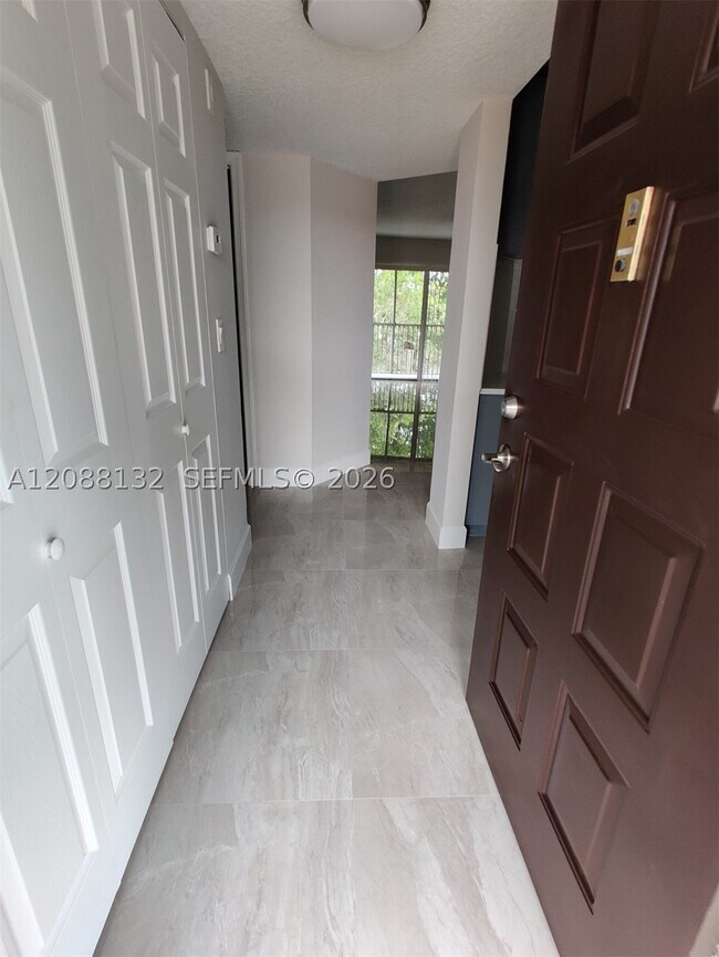 Building Photo - 8750 Royal Palm Blvd