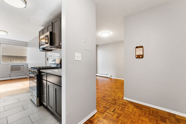 Building Photo - 350 Elmora Ave