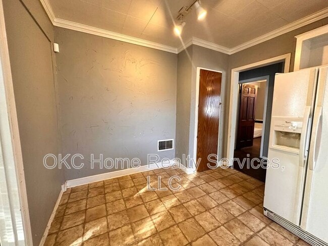 Building Photo - 2144 NW 36th St