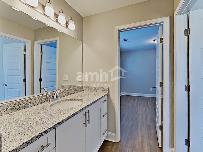 Building Photo - 5308 Tupelo St