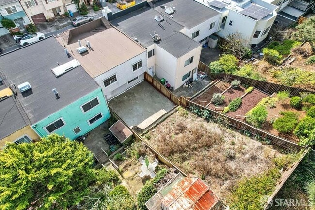 Building Photo - 346 Mangels Ave