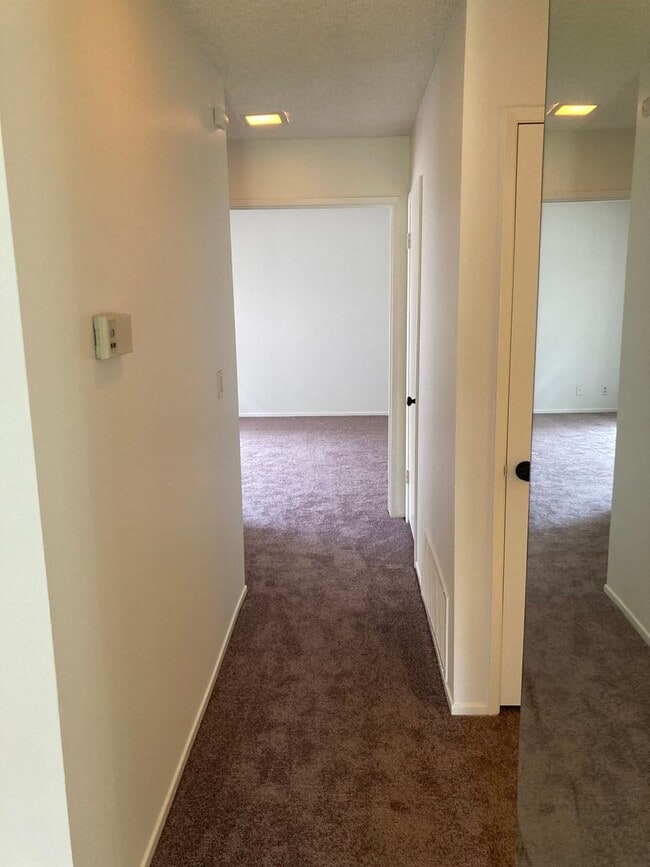 Building Photo - 25606 Spinnaker Dr